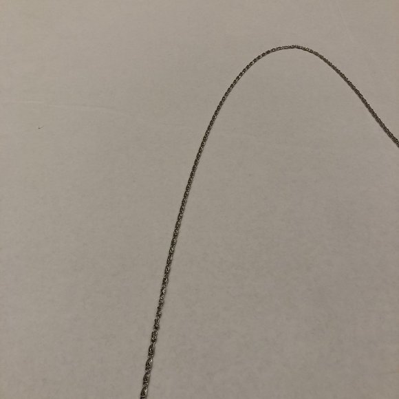 Gray clutch with detachable dainty silver chain - Picture 4 of 7